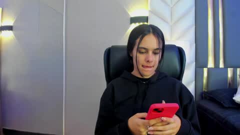  Chloe Harper  online show from May 2026 11:50:01 AM
