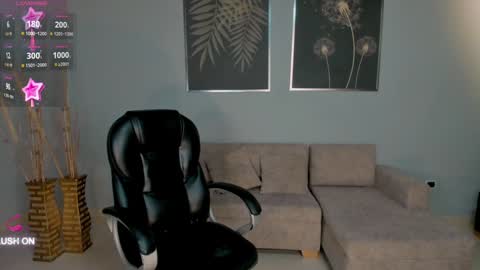 Snapshot of chloemanson chatting on January 2025 02:58:02 AM Chloe OF chloemanson online show from January 2025 02:58:02 AM