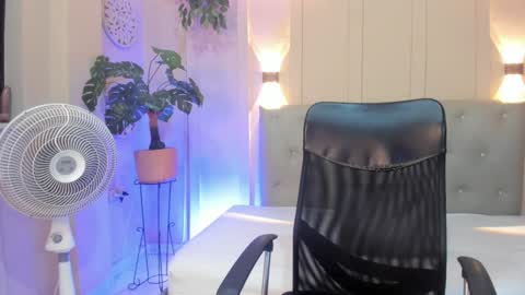 Snapshot of chloerossee chatting on January 2025 01:35:01 AM Chloe rosse online show from January 2025 01:35:01 AM