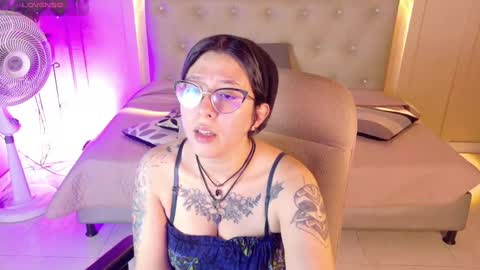 Snapshot of chloerossee chatting on October 2025 01:25:01 AM Chloe rosse online show from October 2025 01:25:01 AM