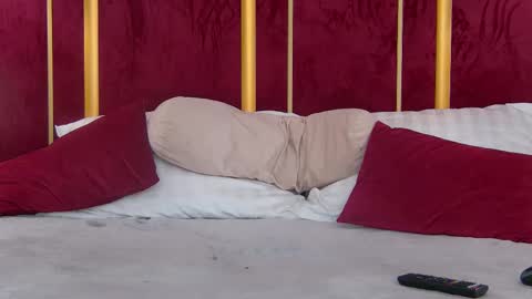 Chloe online show from February 2025 08:28:01 AM