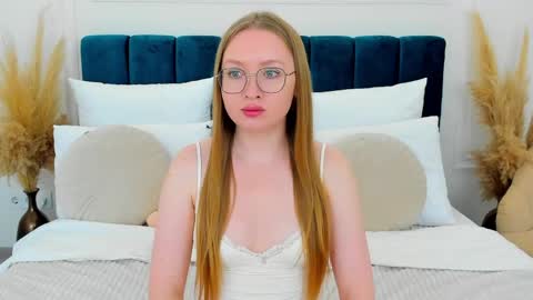 Chloe online show from May 2026 07:43:02 PM