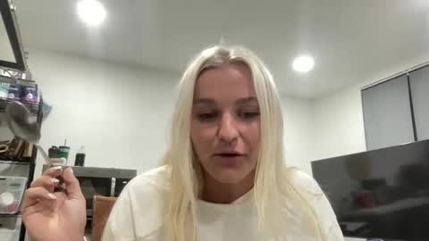 Snapshot of chloexbabe chatting on January 2026 08:05:01 AM Chloe Babe online show from January 2026 08:05:01 AM