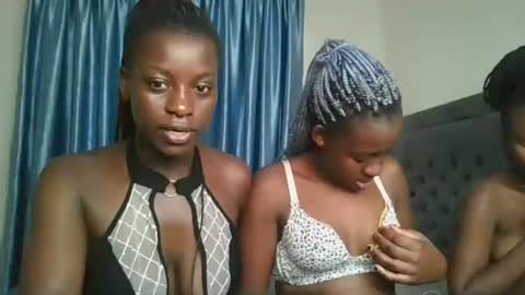 Snapshot of chocolate_iva chatting on November 2025 05:21:01 AM Iva online show from November 2025 05:21:01 AM