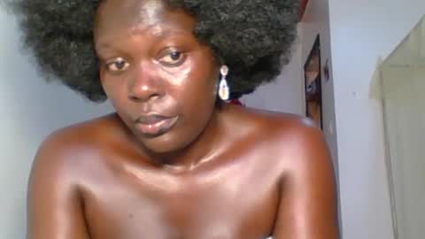 Snapshot of chocolate_queen25 chatting on October 2025 08:59:01 AM chocolate queen25 online show from October 2025 08:59:01 AM