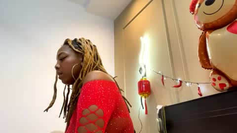 ChocolateCakeQueen online show from February 2025 02:15:01 AM