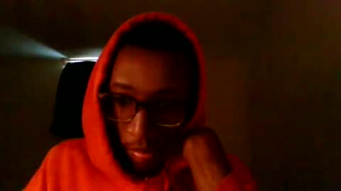 Chocolatinhermoso online show from December 2024 03:56:02 PM