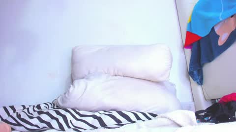 Snapshot of chocoo_dessert chatting on December 2024 10:26:02 AM online show from December 2024 10:26:02 AM