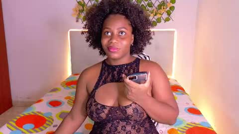 Snapshot of chocoo_dessert chatting on September 2025 07:10:02 AM online show from September 2025 07:10:02 AM