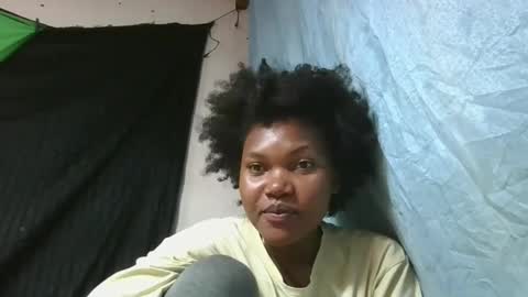 chololatblonde online show from February 2026 06:15:01 PM