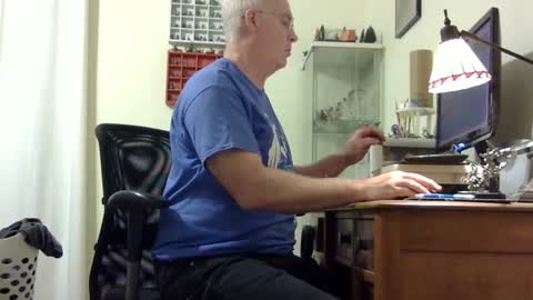 chris2002b online show from October 2025 03:36:02 AM