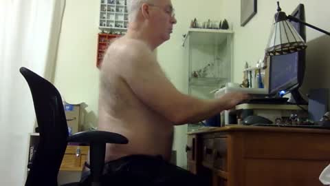 chris2002b online show from February 2026 07:51:02 AM