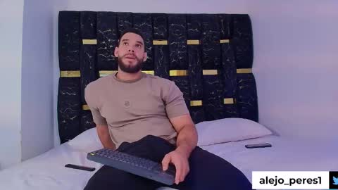 Snapshot of chris_blake__ chatting on December 2025 06:02:01 PM Chris B online show from December 2025 06:02:01 PM