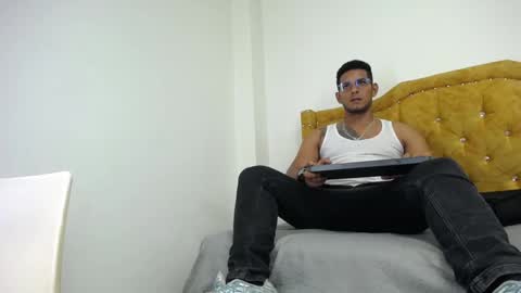 chris_dick2 online show from May 2026 06:29:01 AM