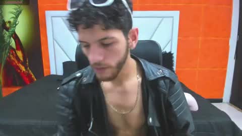 chris_grey2 online show from June 2026 05:37:01 PM