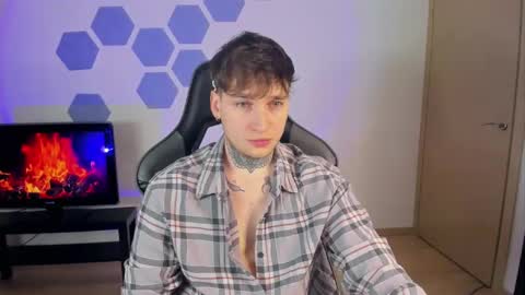 Snapshot of chris_tyson chatting on January 2025 05:11:01 PM Chris Tyson online show from January 2025 05:11:01 PM