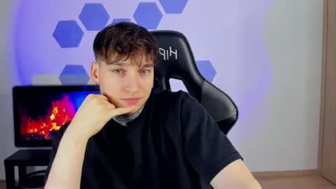 Snapshot of chris_tyson chatting on February 2025 10:50:02 PM Chris Tyson online show from February 2025 10:50:02 PM