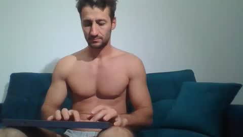 Snapshot of chrisaron chatting on November 2025 04:44:01 AM chrisaron online show from November 2025 04:44:01 AM