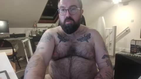 Snapshot of chriscubxxx chatting on December 2025 09:21:02 PM chriscubxxx online show from December 2025 09:21:02 PM