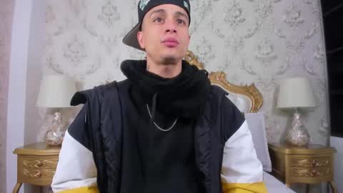 Chris online show from December 2025 07:10:02 PM