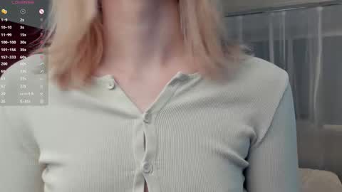 Snapshot of chrisme_please chatting on February 2026 08:07:01 PM Lizz online show from February 2026 08:07:01 PM