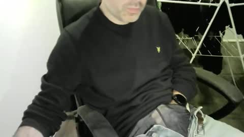 Snapshot of chrisprngr chatting on January 2025 01:32:01 PM chrisprngr online show from January 2025 01:32:01 PM