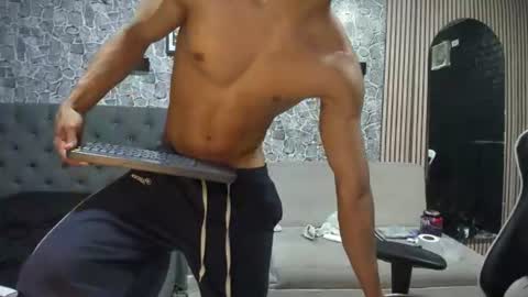 Snapshot of chriss_r07 chatting on July 2026 11:37:01 PM chriss_r07 online show from July 2026 11:37:01 PM