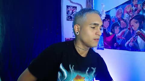 Snapshot of chriss_wg_ chatting on December 2024 03:32:01 AM Christian Wang online show from December 2024 03:32:01 AM