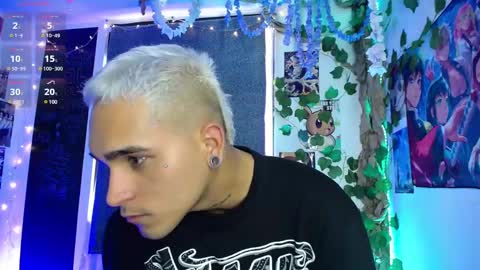 Snapshot of chriss_wg_ chatting on December 2024 06:34:02 PM Christian Wang online show from December 2024 06:34:02 PM