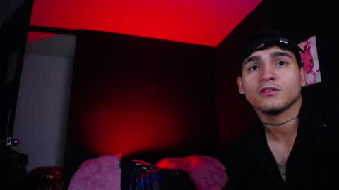 Snapshot of chriss_wg_ chatting on September 2025 01:20:02 AM Christian Wang online show from September 2025 01:20:02 AM