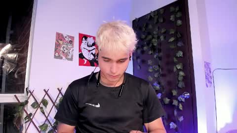 Christian Wang online show from April 2026 11:35:02 PM