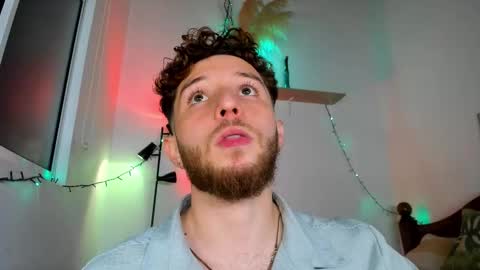 Snapshot of chrisstianford chatting on December 2025 07:25:02 AM Hi dont forguet to follow me online show from December 2025 07:25:02 AM