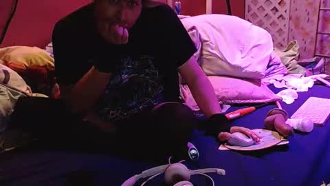 Snapshot of chrisstyannecd chatting on October 2025 11:00:02 PM ChrisstyAnneCD online show from October 2025 11:00:02 PM