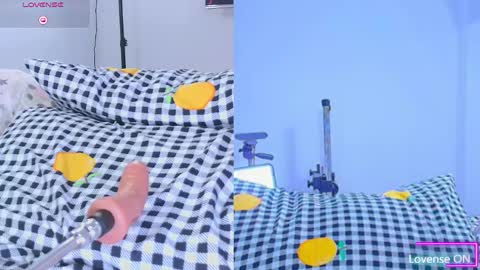 Snapshot of christin_brown chatting on December 2025 01:10:01 AM Christin online show from December 2025 01:10:01 AM