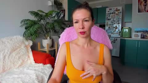 Chris online show from October 2025 07:40:01 AM