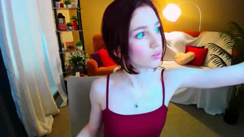 christinaconteeree online show from February 2026 11:00:02 AM