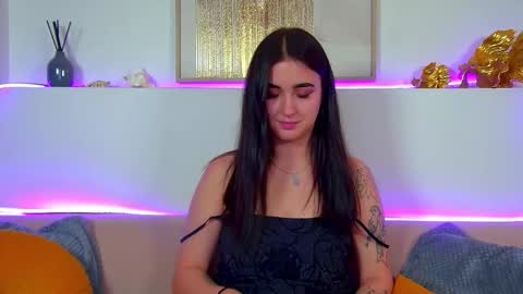 Christina online show from September 2025 06:41:02 PM