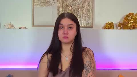 Christina online show from January 2026 06:28:01 AM