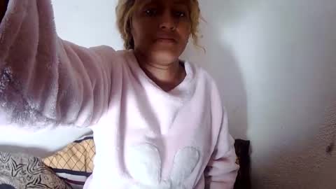 christine213 online show from February 2025 06:35:01 AM