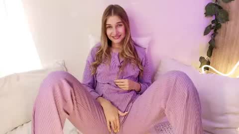 Snapshot of christine_cardo chatting on June 2026 11:40:02 PM Christine Cardo online show from June 2026 11:40:02 PM