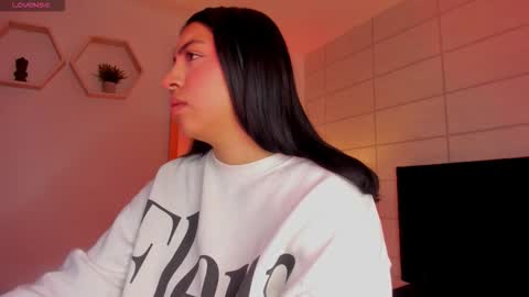 Snapshot of christine_harper chatting on December 2025 12:00:02 PM Christine online show from December 2025 12:00:02 PM