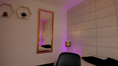 Snapshot of christine_harper chatting on April 2026 12:06:01 PM Christine online show from April 2026 12:06:01 PM