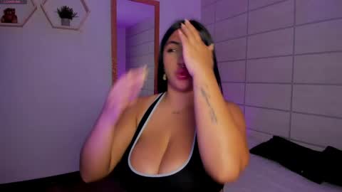 Snapshot of christine_harper chatting on April 2026 12:21:01 PM Christine online show from April 2026 12:21:01 PM