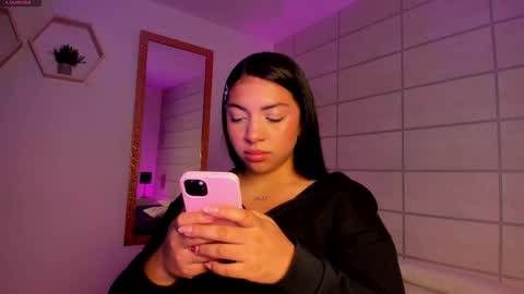 Snapshot of christine_harper chatting on April 2026 12:09:02 PM Christine online show from April 2026 12:09:02 PM