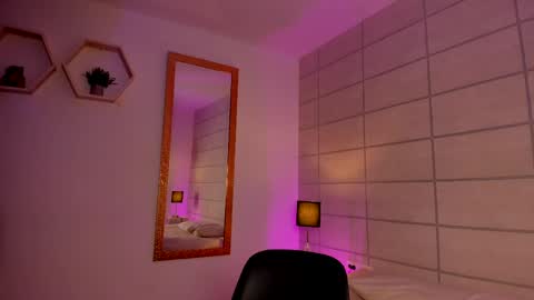 Snapshot of christine_harper chatting on April 2026 12:19:02 PM Christine online show from April 2026 12:19:02 PM