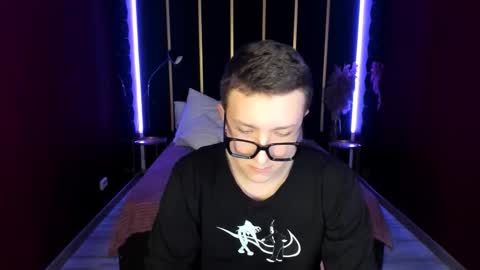 Christopher  online show from March 2026 09:41:01 PM