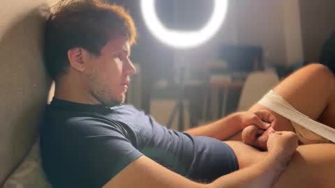 Christopher online show from November 2025 08:20:02 PM