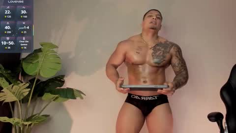 Snapshot of chrizmacgregor chatting on October 2025 01:24:01 AM chrizmacgregor online show from October 2025 01:24:01 AM