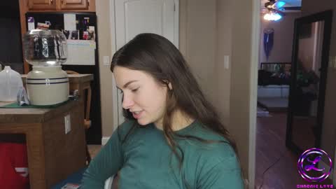 Snapshot of chroniclove chatting on February 2025 08:27:02 PM Marley online show from February 2025 08:27:02 PM