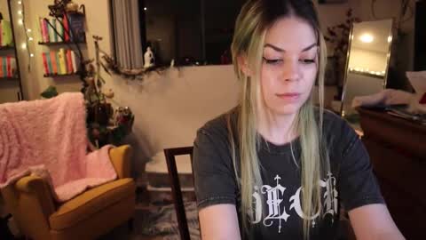 Chrys online show from October 2025 05:28:02 AM